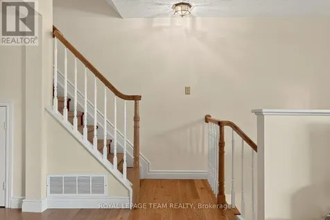 402 Montfort Street Ottawa ON K1L 8G7