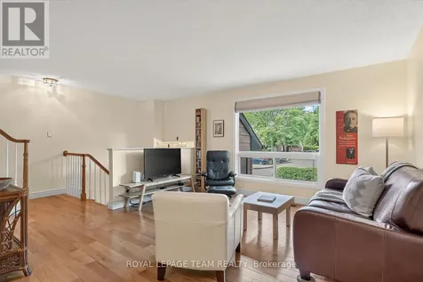 402 Montfort Street Ottawa ON K1L 8G7