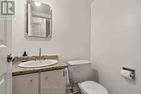 402 Montfort Street Ottawa ON K1L 8G7