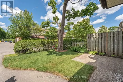 402 Montfort Street Ottawa ON K1L 8G7