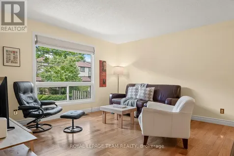 402 Montfort Street Ottawa ON K1L 8G7