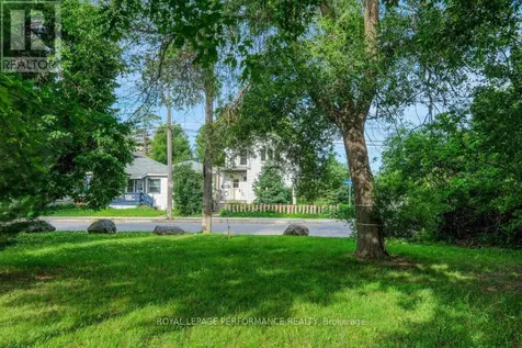 1141 North River Road Ottawa ON K1K 3W4