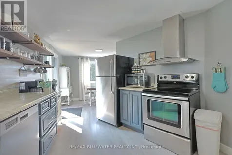 9897 Eric Street Lambton Shores ON N0M 2N0