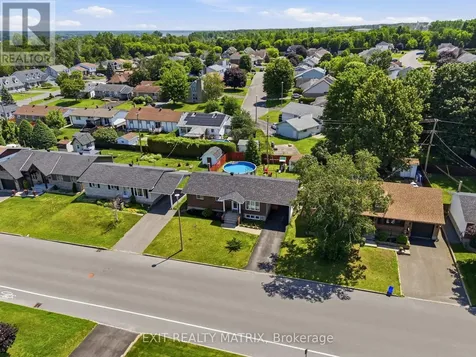 827 Edmond Street Hawkesbury ON K6A 3C6