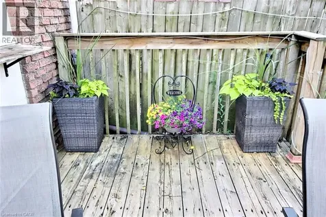 541 Parkview Crescent Cambridge ON N3H 4Z9