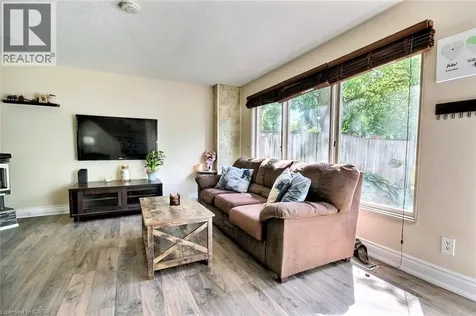 541 Parkview Crescent Cambridge ON N3H 4Z9
