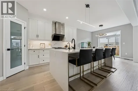 628 Florencedale Crescent Kitchener ON N2R 0N4