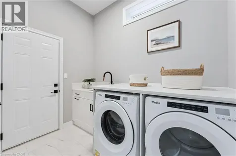 628 Florencedale Crescent Kitchener ON N2R 0N4