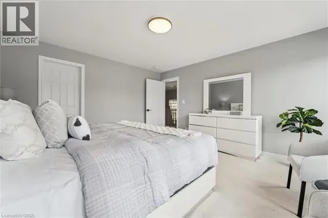 628 Florencedale Crescent Kitchener ON N2R 0N4