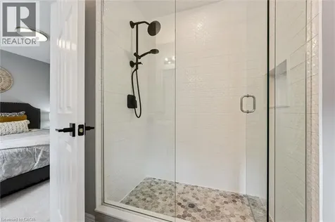 628 Florencedale Crescent Kitchener ON N2R 0N4