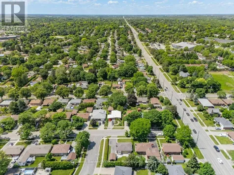 29 Delmar Boulevard Guelph (st. George's) ON N1E 2K9