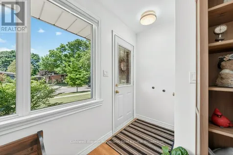 29 Delmar Boulevard Guelph (st. George's) ON N1E 2K9