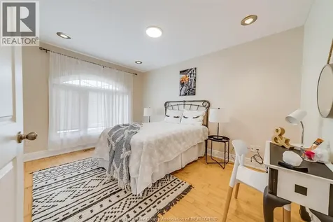 1174 Clover Windsor ON N8P 1W1