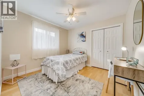 1174 Clover Windsor ON N8P 1W1
