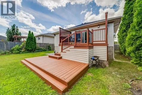 1174 Clover Windsor ON N8P 1W1