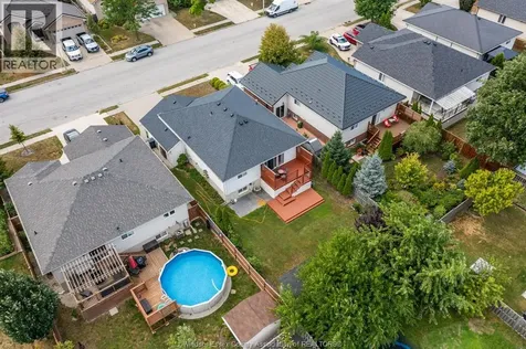 1174 Clover Windsor ON N8P 1W1