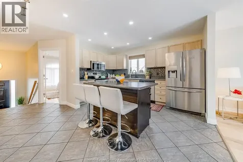 1174 Clover Windsor ON N8P 1W1