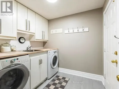 26 Jacqueline Crescent Ottawa ON K2S 1M2