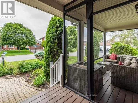 26 Jacqueline Crescent Ottawa ON K2S 1M2