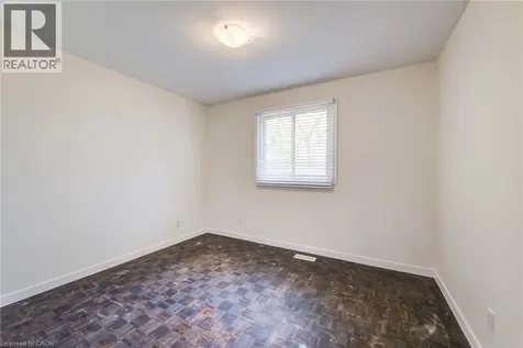 114 Dalegrove Drive Kitchener ON N2M 2G5