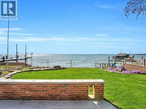 39 Woodbridge Drive Amherstburg ON N9V 1T9