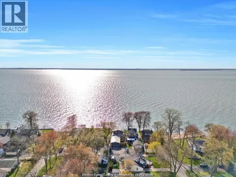 39 Woodbridge Drive Amherstburg ON N9V 1T9