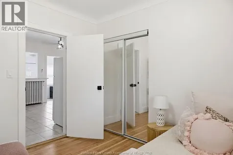 2265 Cabana Windsor ON N9E 3K1