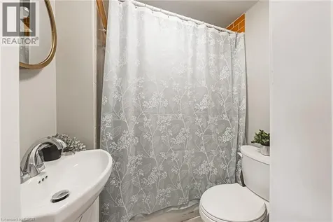 24 Rowanwood Street Hamilton ON L8L 7H3