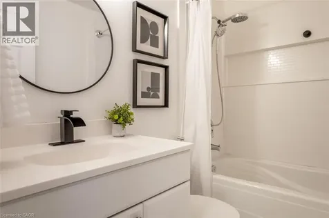47 Hopewell Crescent Stoney Creek ON L8J 1P3