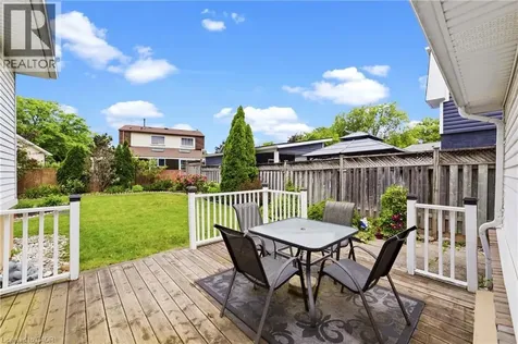 644 Lomond Crescent Burlington ON L7L 2N9