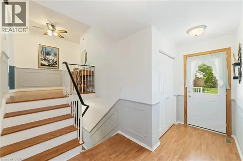 644 Lomond Crescent Burlington ON L7L 2N9