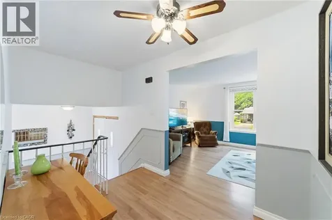 644 Lomond Crescent Burlington ON L7L 2N9