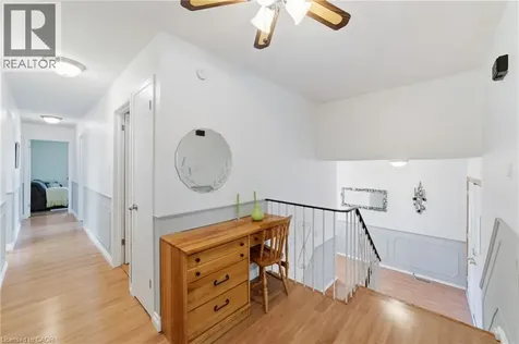 644 Lomond Crescent Burlington ON L7L 2N9