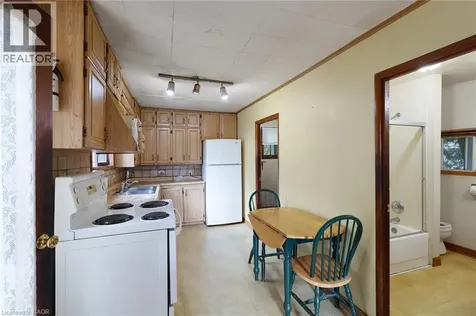10 Simcoe Street Delhi ON N4B 1A7