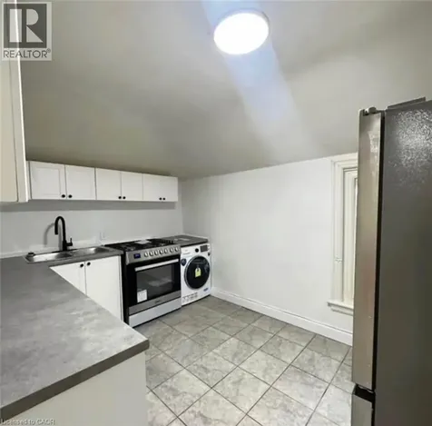 216 John Street North Hamilton ON L8L 4P5