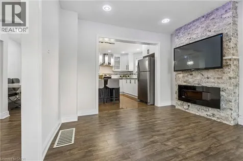 180 Campbell Avenue Hamilton ON L8H 2G3