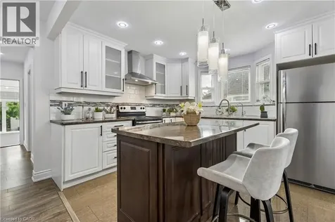 180 Campbell Avenue Hamilton ON L8H 2G3
