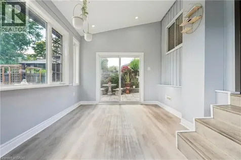 180 Campbell Avenue Hamilton ON L8H 2G3
