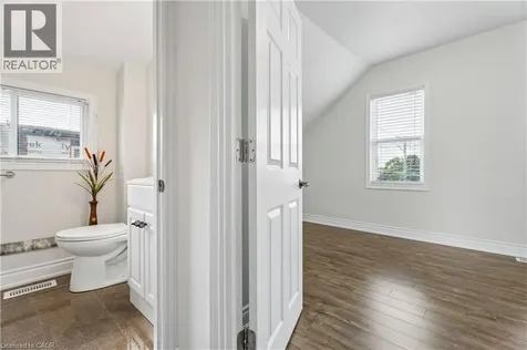 180 Campbell Avenue Hamilton ON L8H 2G3