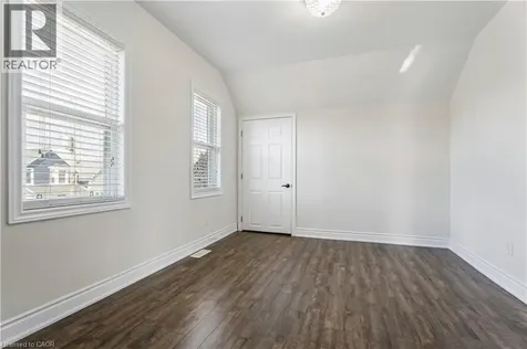 180 Campbell Avenue Hamilton ON L8H 2G3