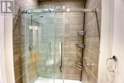 1-272 Royal Avenue Ottawa ON K2A 1T5