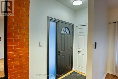 1-272 Royal Avenue Ottawa ON K2A 1T5