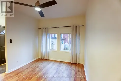 1-272 Royal Avenue Ottawa ON K2A 1T5