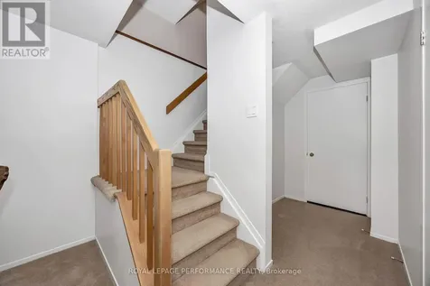 26 Armadale Crescent Ottawa ON K2J 4A4