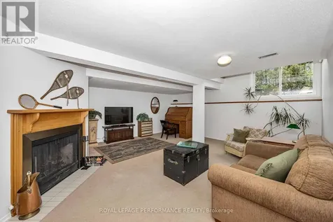 26 Armadale Crescent Ottawa ON K2J 4A4