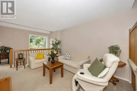 26 Armadale Crescent Ottawa ON K2J 4A4