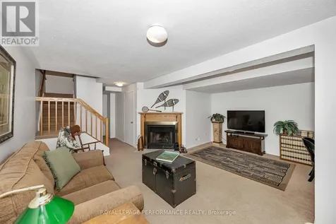 26 Armadale Crescent Ottawa ON K2J 4A4