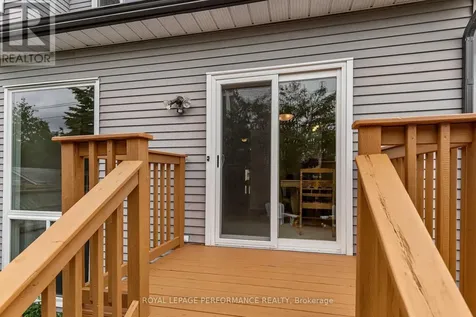 26 Armadale Crescent Ottawa ON K2J 4A4
