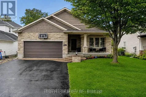 452 Landswood Way Ottawa ON K2S 0A4