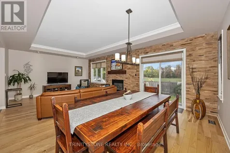 452 Landswood Way Ottawa ON K2S 0A4